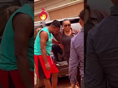 Arrival of Bimbo OSHIN at Movie Location