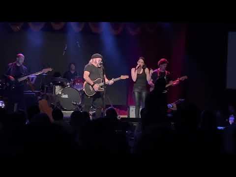 De vuelta a casa - Carlos Varela y Diana Fuentes | @ Flamingo Theater Bar, Miami, FL 04/09/2022