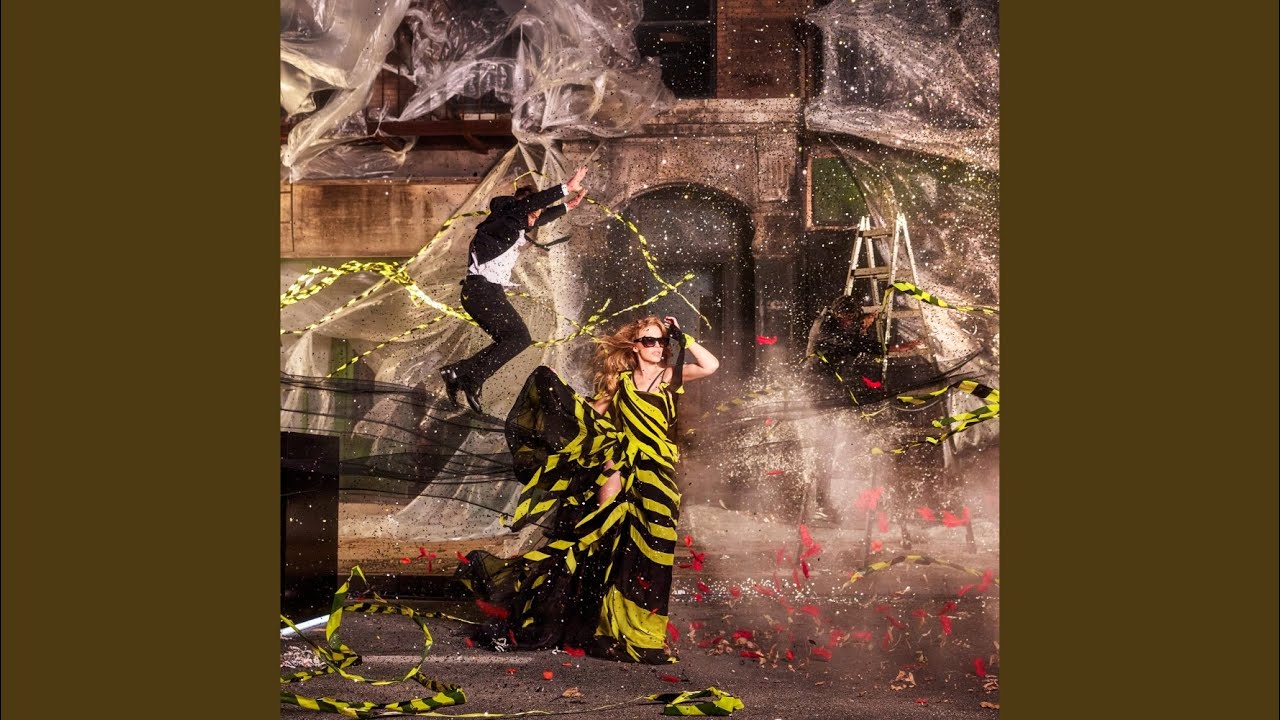 Kylie Minogue - Lights Camera Action