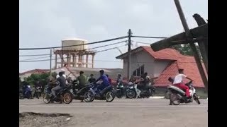 Download lagu Mat rempit kembali pamer lagak ala Superman di Terengganu mp3