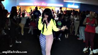 Tiffany Foxx - "On Set"