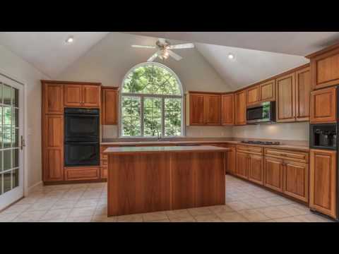 16 Grandview Ave, Wakefield MA - Alex Zedros - Tel 781 910 5300