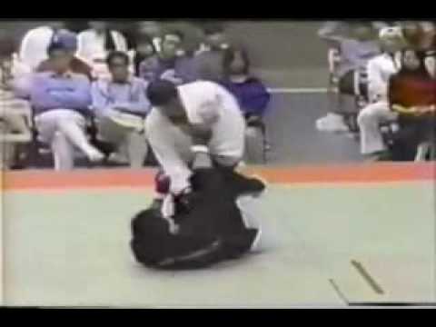 Satoru Sayama (Tiger Mask)  vs. Yoshinori Nishi  (1995)