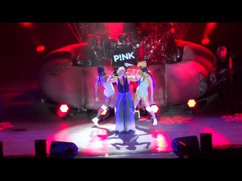 P!NK - Try - 11.08.2017 Berlin
