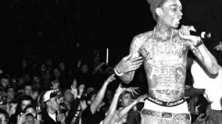 Wiz Khalifa ft Curren$y - Rooftops [ OFF ROLLING PAPERS ] w/ lyrics