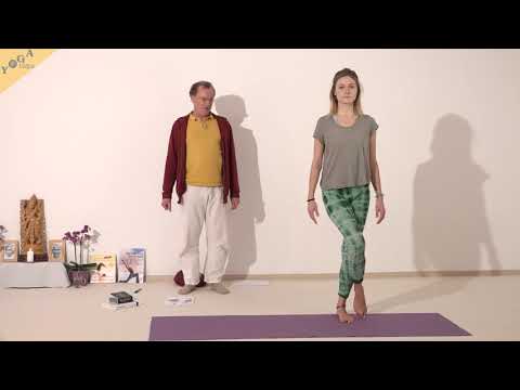 Ardha Garudasana - Asana Lexikon 89