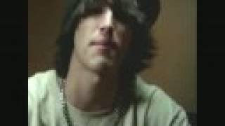 Porta.  Date por aludida.