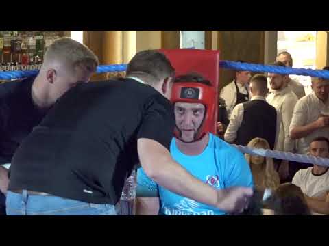 John McKensie VS Robbie Mullan