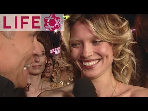 download lagu mp3 mp4 Hana Jirickova, download lagu Hana Jirickova gratis, unduh video klip Hana Jirickova