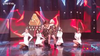 Ladies code the rain (Dance Mirror)
