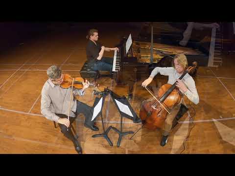 Manuel Ponce: Estrellita (My Little Star) performed by the Hermitage Piano Trio