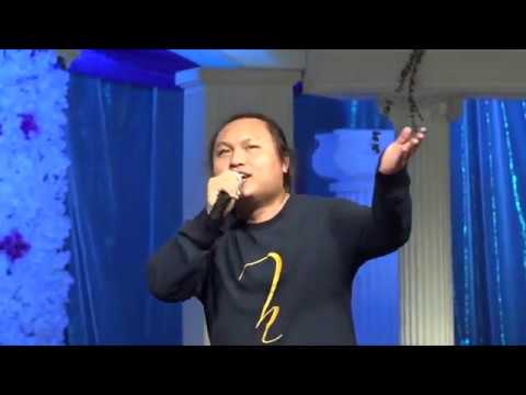 Nrees Xyooj (Hands Band) From ThaiLand Hu Nkauj At Hmong New Year 2017-18