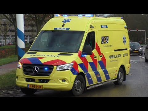 Verschillende Ambulances met spoed naar en van meldingen in Eindhoven