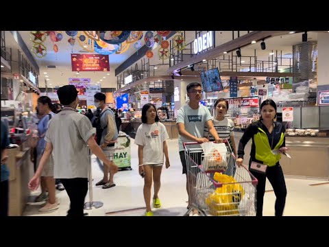 VỀ VIỆT NAM ĐI KHẮP AEON MALL TÂN PHÚ MỚI CHỊU
