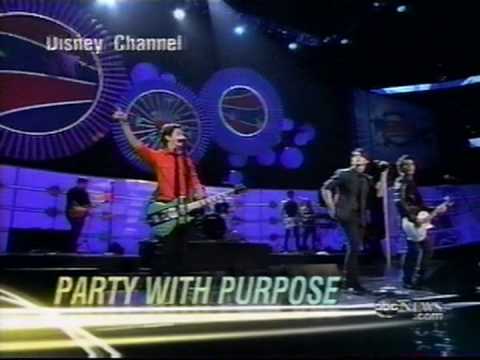 Thumbnail for The Jonas Brothers and Miley Cyrus Kid's Inaugural Concert Backstage interviews with Bob Woodruff by Concert
