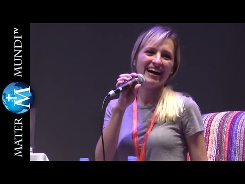 Conoce la conversión de la cantante católica Athenas