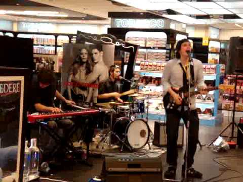 Lewis Larke Band in Barcelona Airport