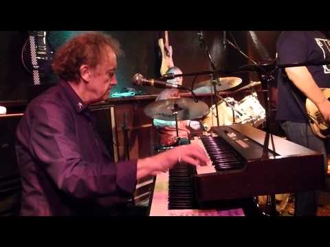 6  ANIMALS & Friends ft ZOOT MONEY - 'Gonna Send You Back To Walker'' 10 dec 2012 Bluescafe NL