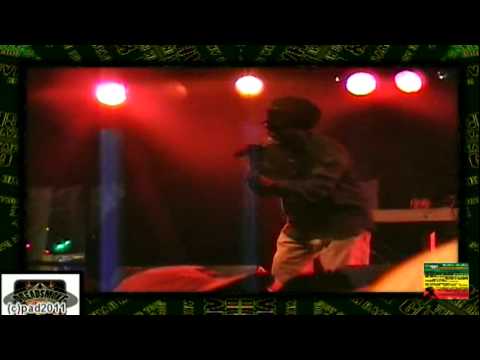 SAXON SOUND (uk) ft papa levi - dub di studio1 sound again pt3 @ geel 06-08-11