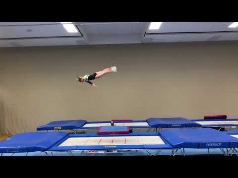 Trampolin eTournament - Mira Schwalm Kür