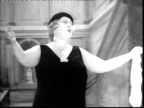 Florrie Forde, Queen of the English Music Hall , 1934 HQ footage.