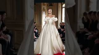 dois vestidos de noiva com flores