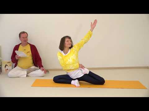 Parivritta Eka Pada Raja Kapotasana - Asana Lexikon 1016