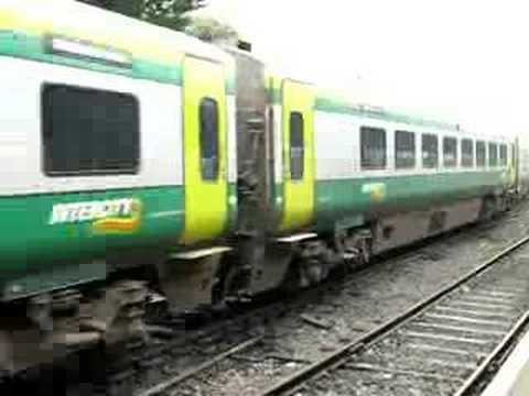 IE 228 leaving Limerick Jcn