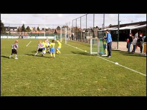 RKVV Haanrade tegen Kerkrade West.wmv