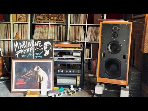 Marianne Faithfull – The Montreux Years "Song For Nico"