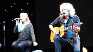 Kerry Ellis & Brian May - Tie Your Mother Down [Moscow, 16.03.2014]
