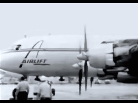 Airlift Douglas DC-7C Seven Seas - "Passengers Disembarking" - 1968