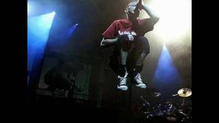 Grey Daze - She Shines (Tribute To Chester Bennington) with lyrics