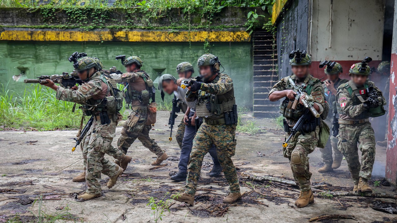US Army Special Forces & Special Forces from Panama, Peru, and Ecuador Conduct an Exercise in Panama