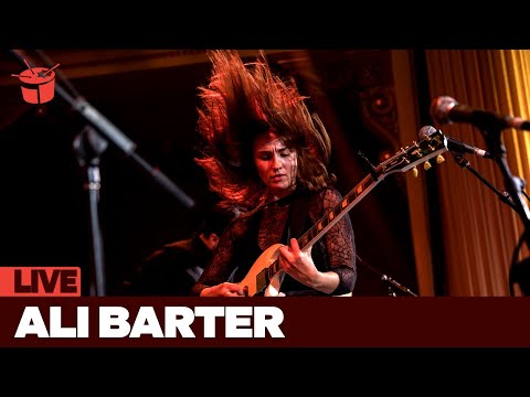 Ali Barter - 'Hypercolour' (live for triple j)