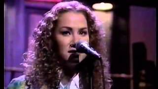 Joan Osborne &#39;One of Us&#39; Late Show live (Letterman cropped out)