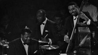 Oscar Peterson: I've Got My Love To Keep Me Warm (Berlin, 1937)