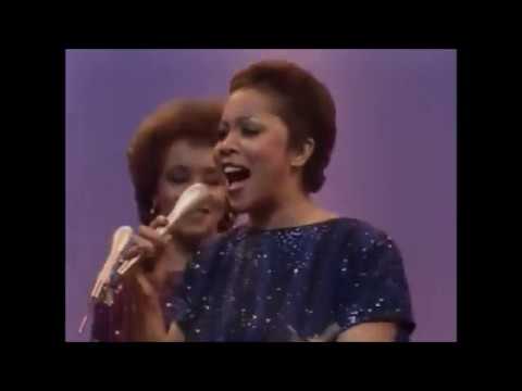 The Staple Singers : Slippery People