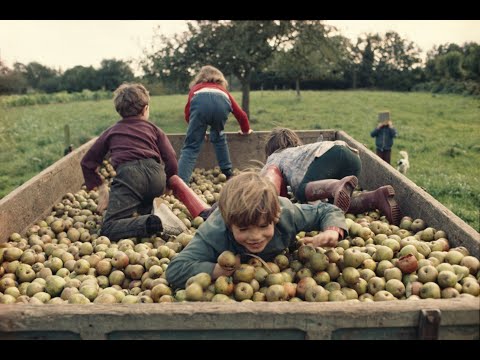 Un village dans les années 1970, sous le regard de la photographe Madeleine de Sinéty