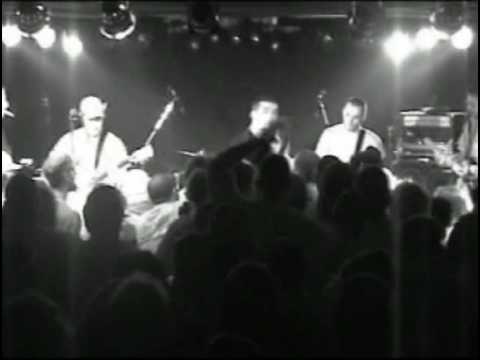 Attaccabrighe-flowerpunk-live al cpa aprile 2004