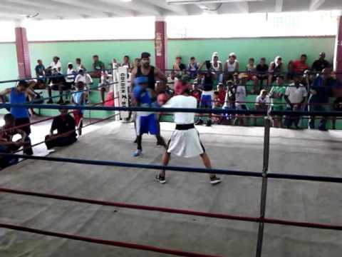 Jeral kings del club edualdo brito peleando en el bilitonso