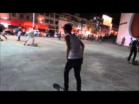 Sk8 na Praça do Pacificador