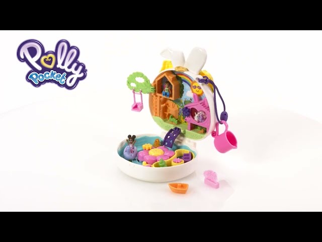 Vídeo relacionado con Polly Pocket Estuche Conejito de pícnic, Conjunto de Juego con muñeca, Juguete de Viaje con una minimuñeca, una Mascota y Accesorios temáticos de Fruta, como Fresas, JKC47