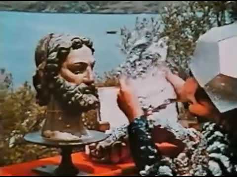 Salvador Dalí creates an incredible foil sculpture in seconds, 1967