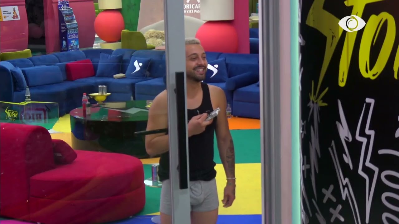 “Pse erdhe?”/ Rozana debaton me Eglin, banorja: Ti dhe Gjesti shtrëngoni njëri-tjetrin…