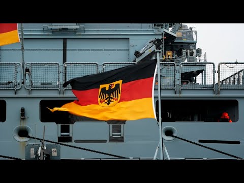 "Muss i denn zum Städtele hinaus" - der Klassiker beim Auslaufen eines deutschen Schiffes der Marine