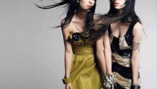 Teardrop Hitting the Ground-The Veronicas