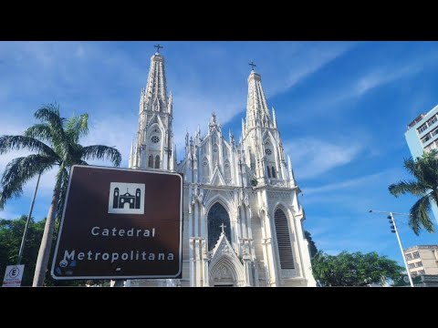 INCRÍVEL TOUR NO ESPÍRITO SANTO: Igrejas, História e a Imponente Pedra Azul!