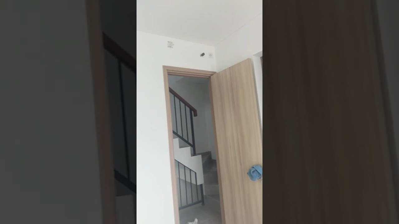 Rumah, 3 Lantai,Lavon Swancity Tangerang