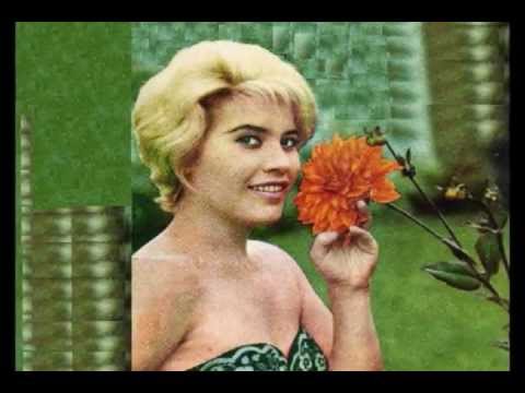 MONNA BELL .- Un Telegrama   (Original)